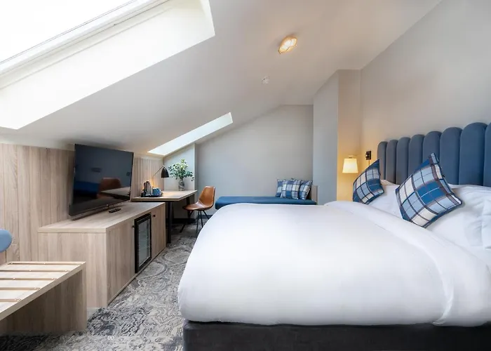 Harbour Hotel 4*