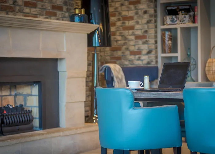 Отель Harbour 4*