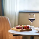 Harbour Hotel 4*